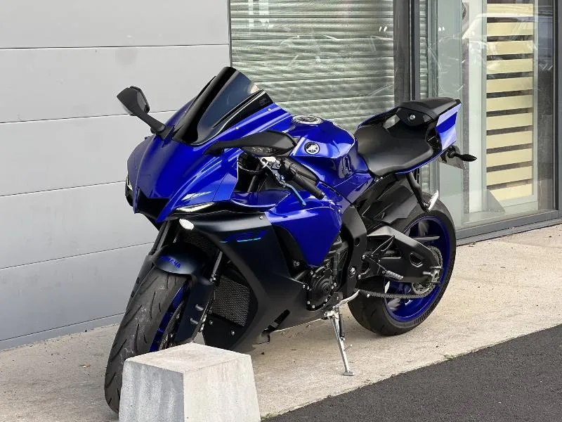 YZF 1000 R1