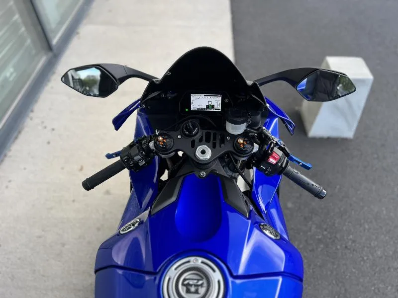 YZF 1000 R1