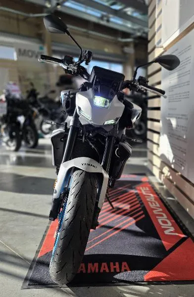 MT09