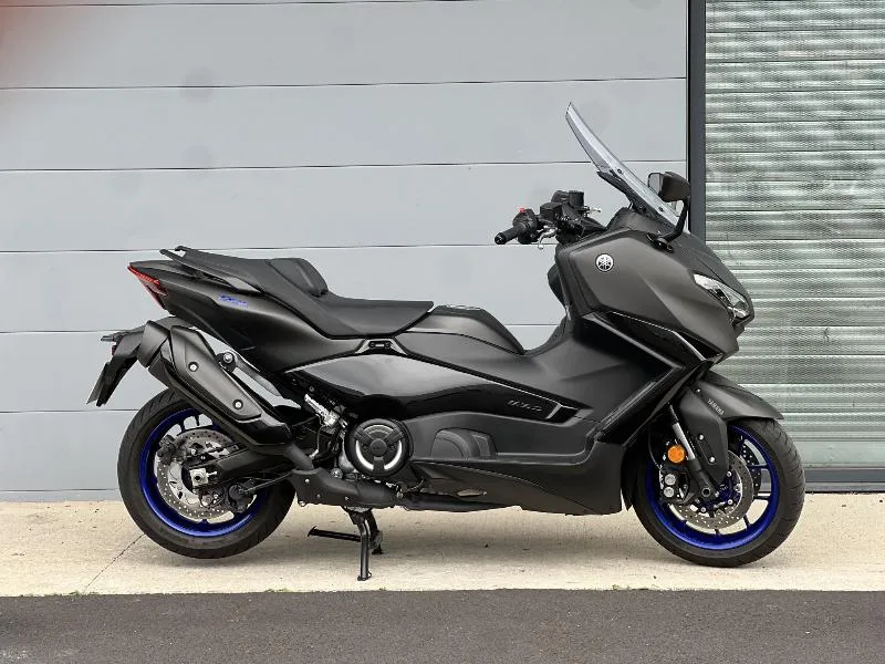 XP TMAX 560