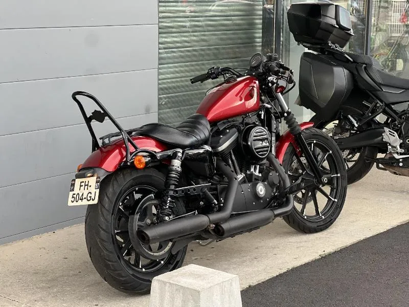 SPORTSTER 883