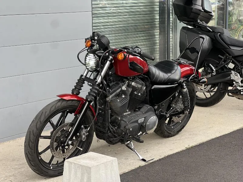 SPORTSTER 883