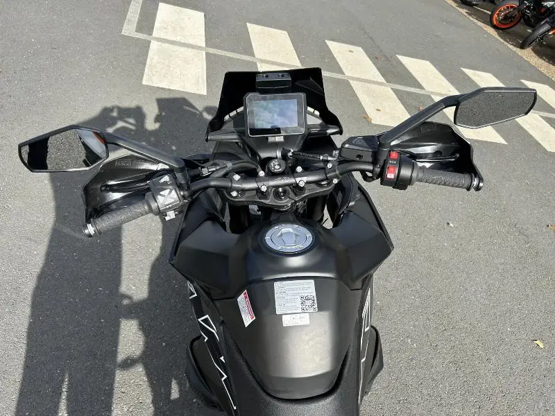 890 SMT