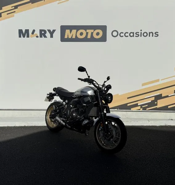 XSR 700 XTRIBUTE