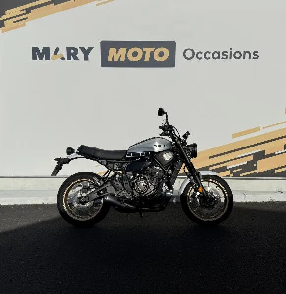 XSR 700 XTRIBUTE