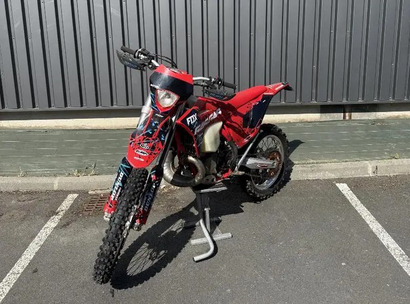 EC 300
