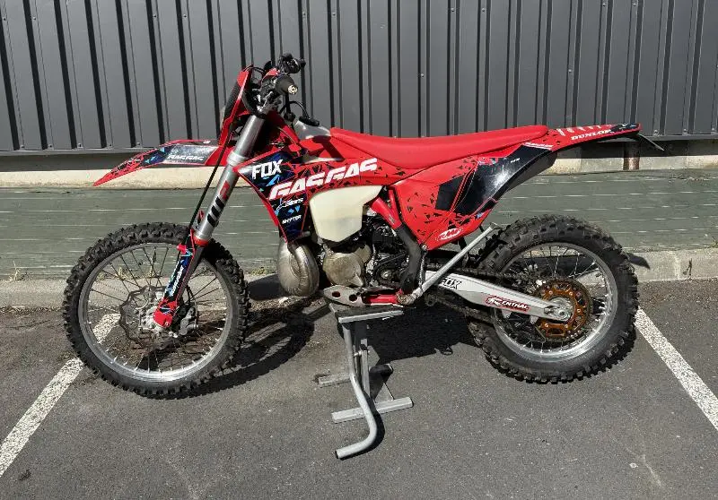 EC 300