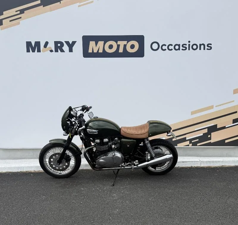 THRUXTON 900
