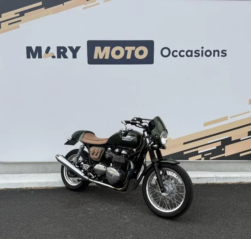 THRUXTON 900