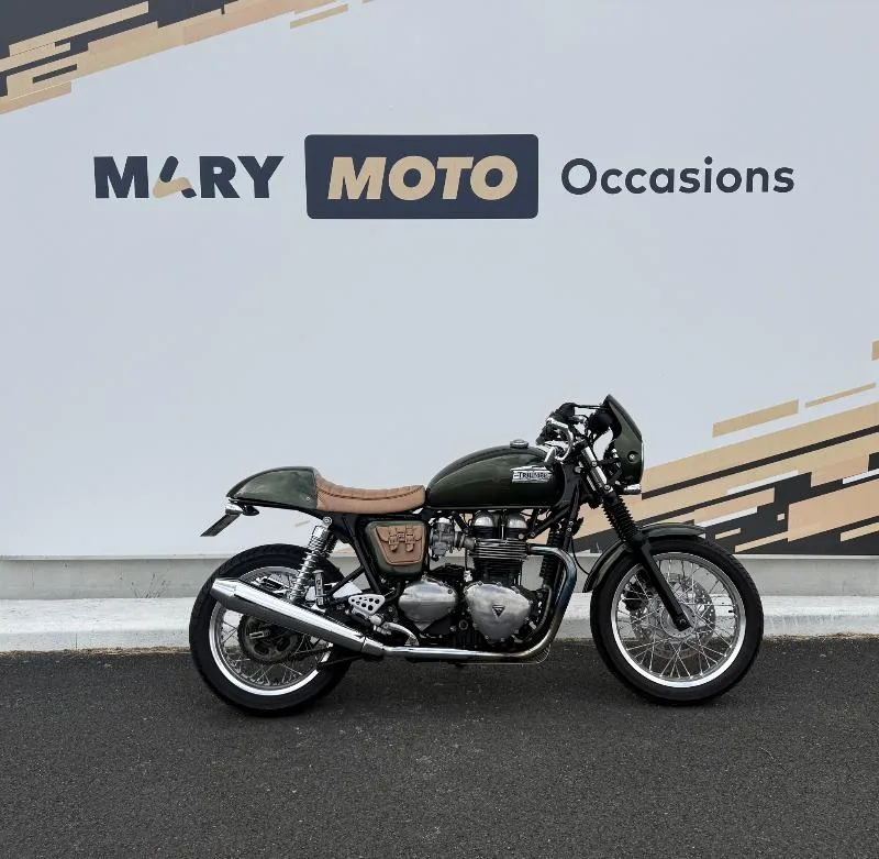 THRUXTON 900