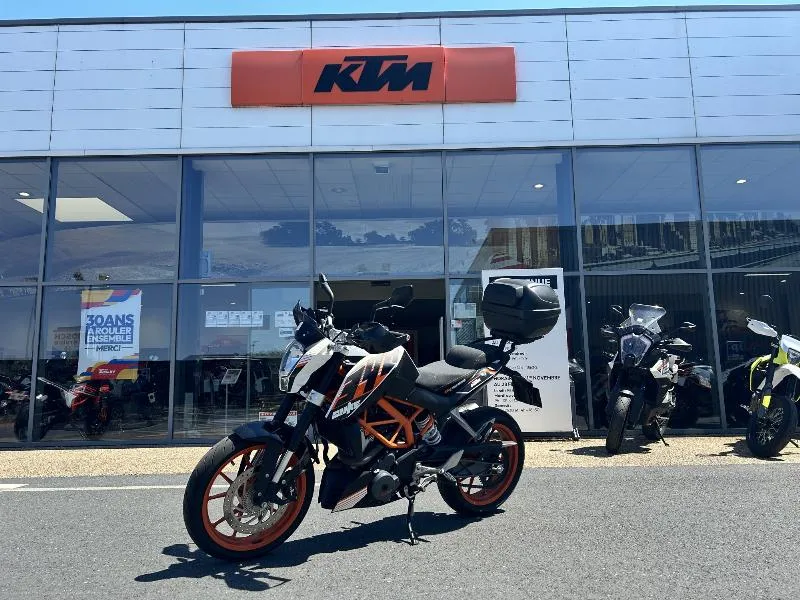 390 DUKE