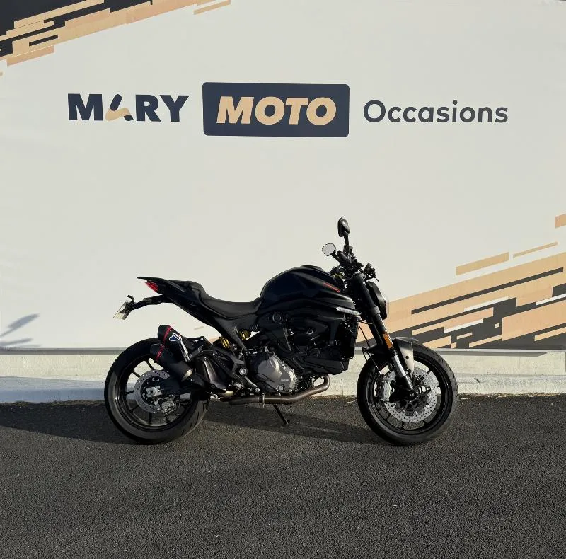 MONSTER 900