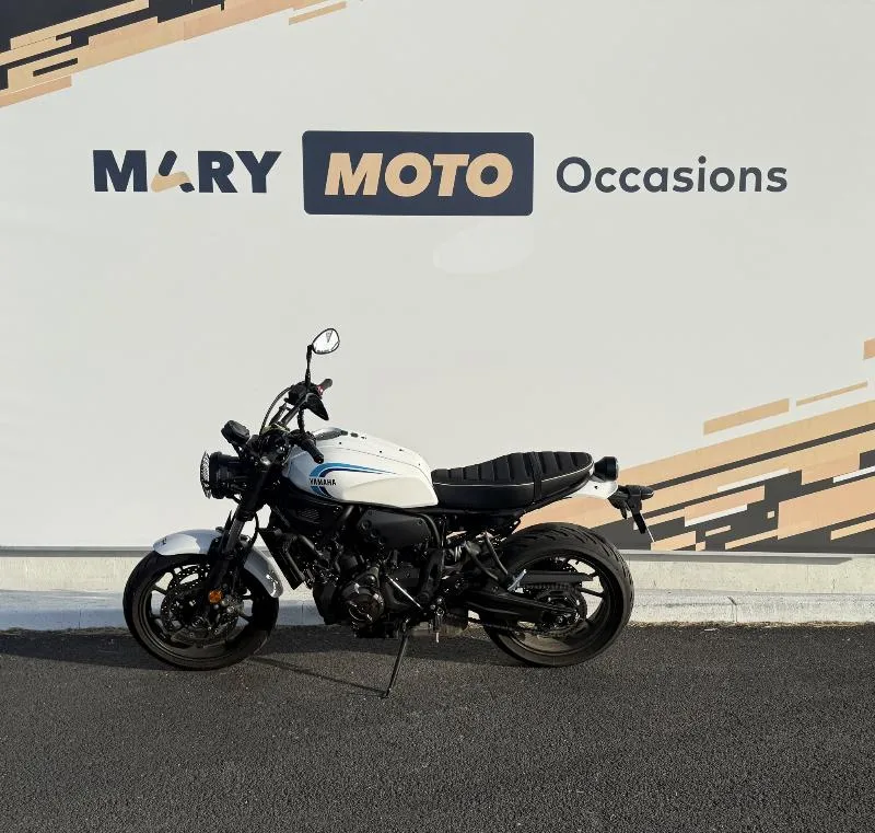 XSR 700