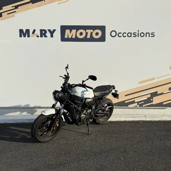 XSR 700