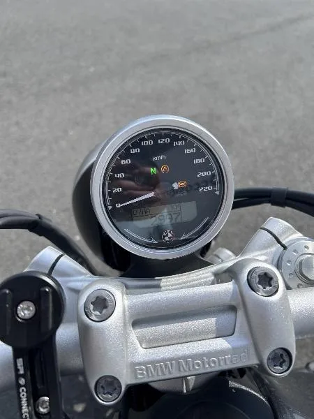 R NineT PURE