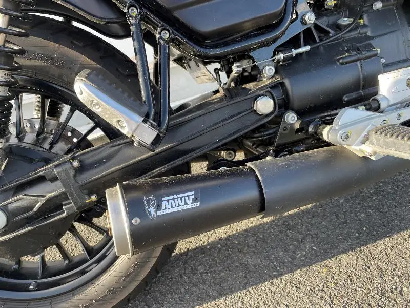 V9 BOBBER