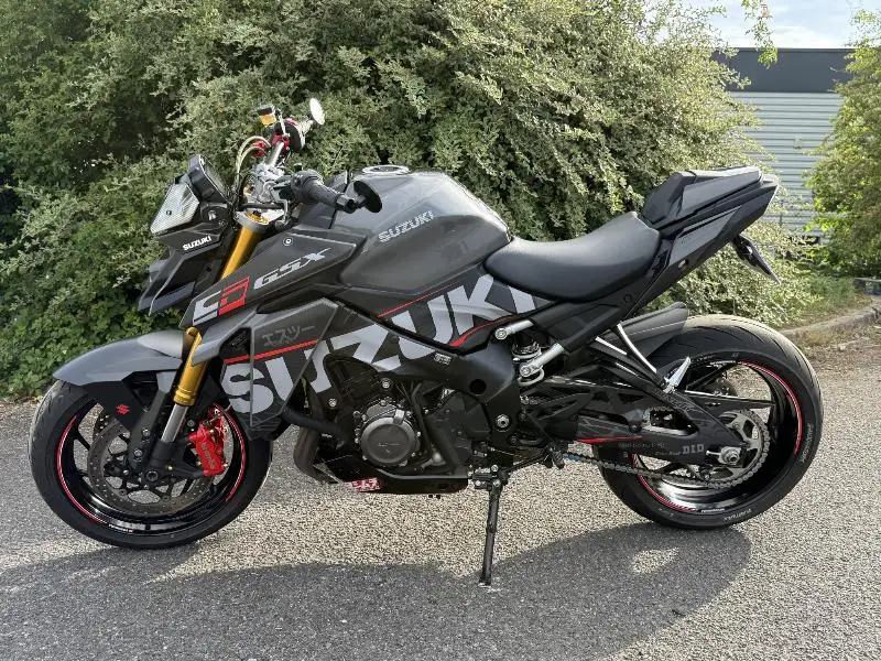 GSXS 1000