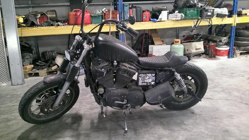 SPORTSTER 883