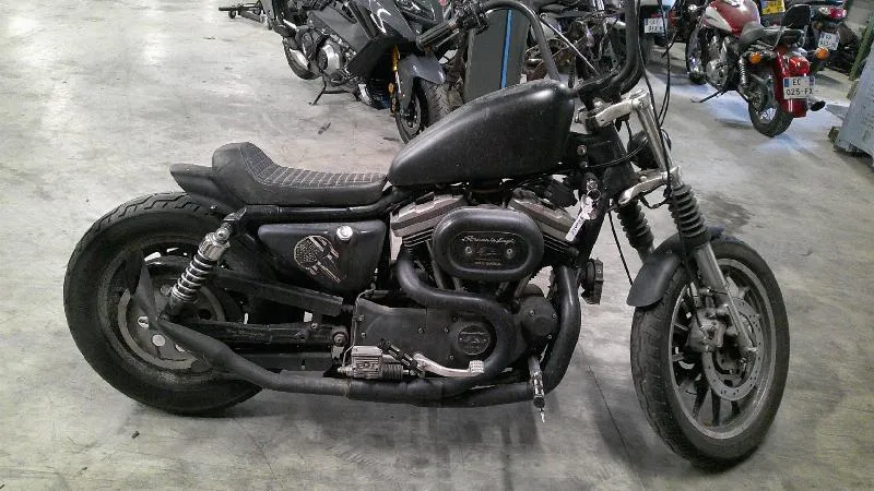SPORTSTER 883