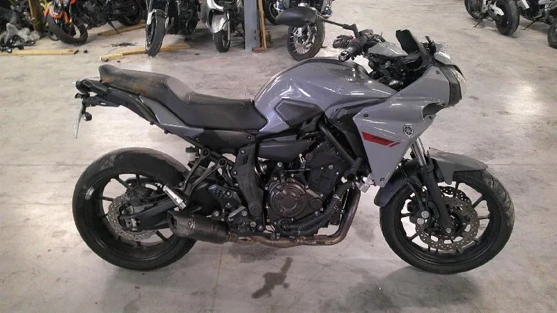 TRACER 700