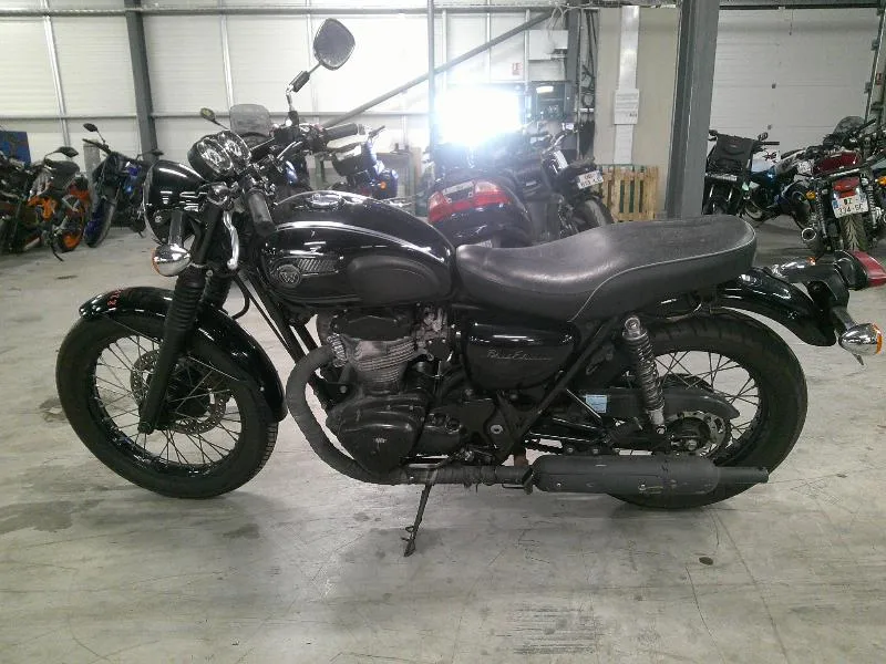 W 800 2015