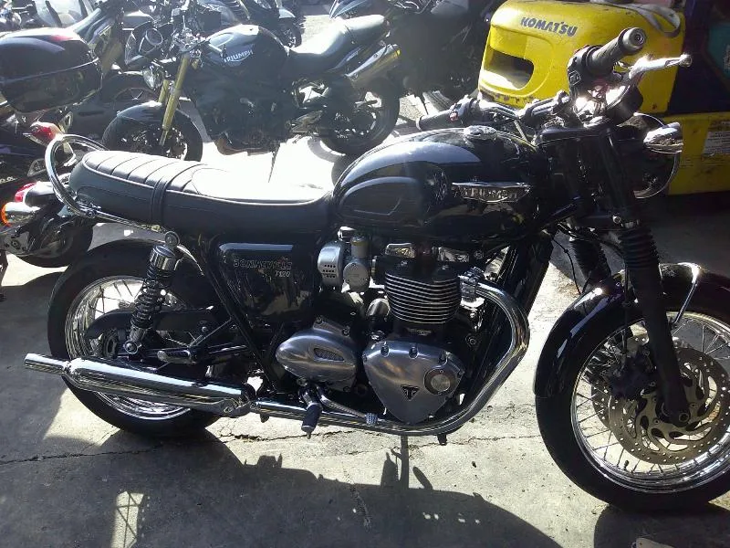 BONNEVILLE T120
