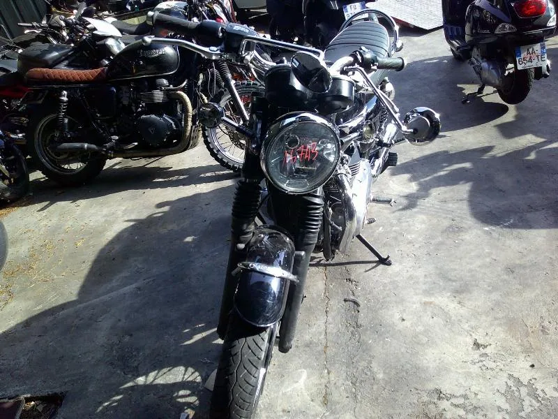 BONNEVILLE T120