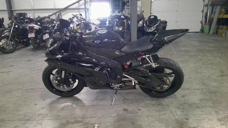 YZFR6