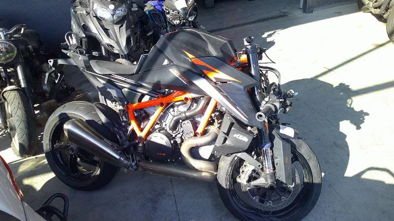 1390 SUPER DUKE R
