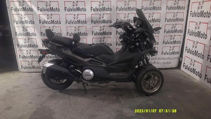 CV3 550