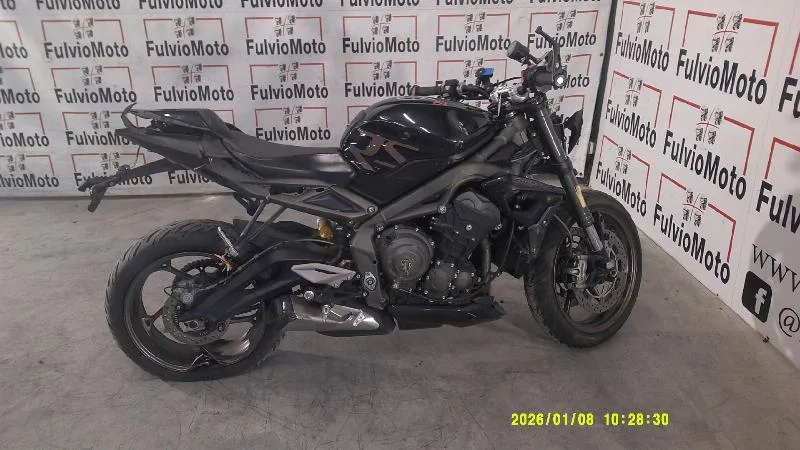 STREET TRIPLE 765 RS