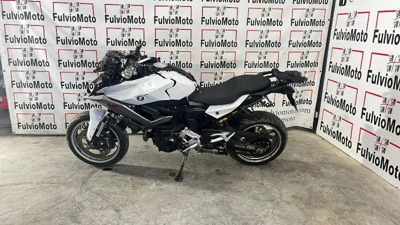 F 900 XR