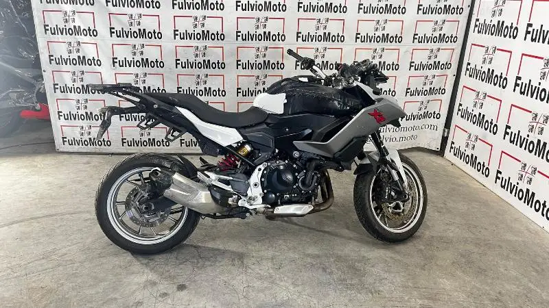 F 900 XR