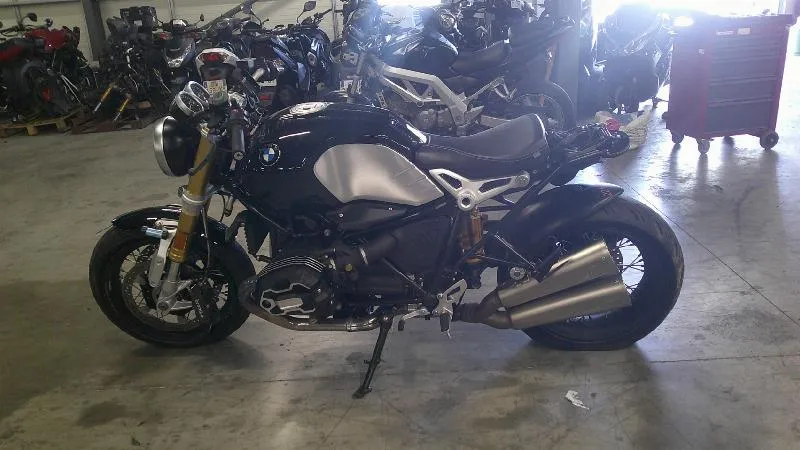 R NineT 2021