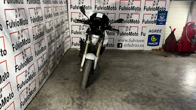 F 800 R