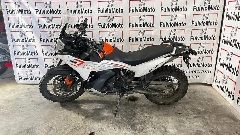790 ADVENTURE