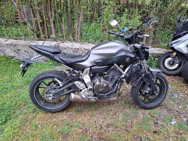 MT07