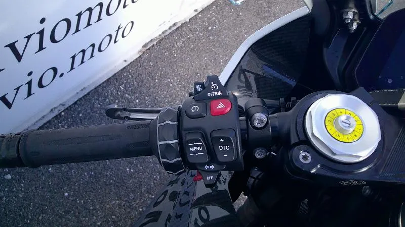M 1000 RR