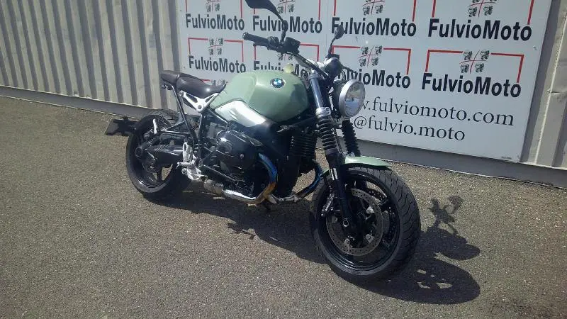 R NineT