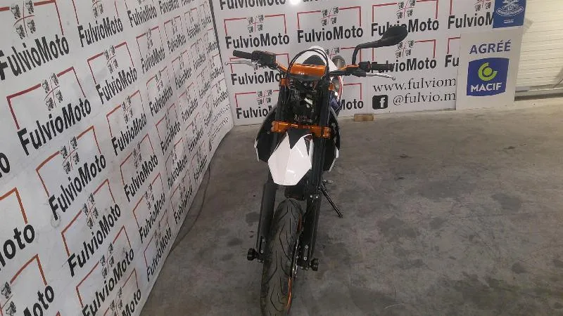 690 SMC R