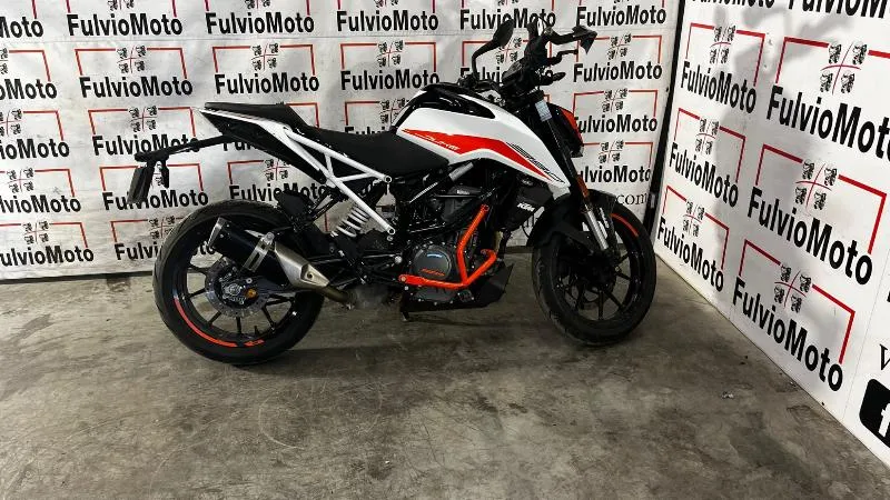 390 DUKE