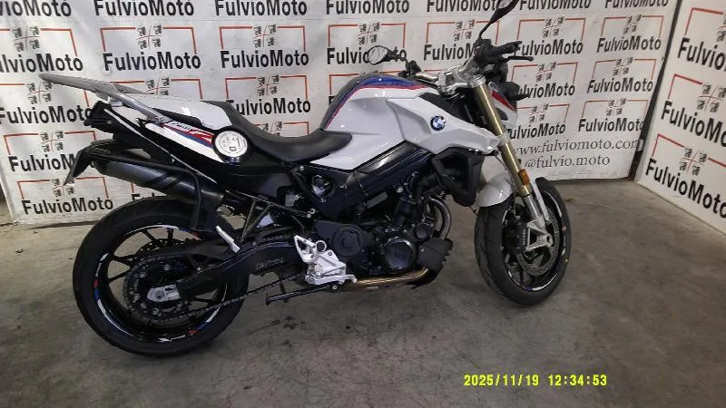 F 800 R