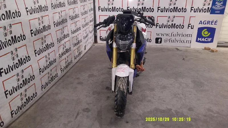 F 900 R