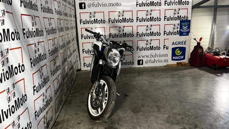 BRUTALE 800