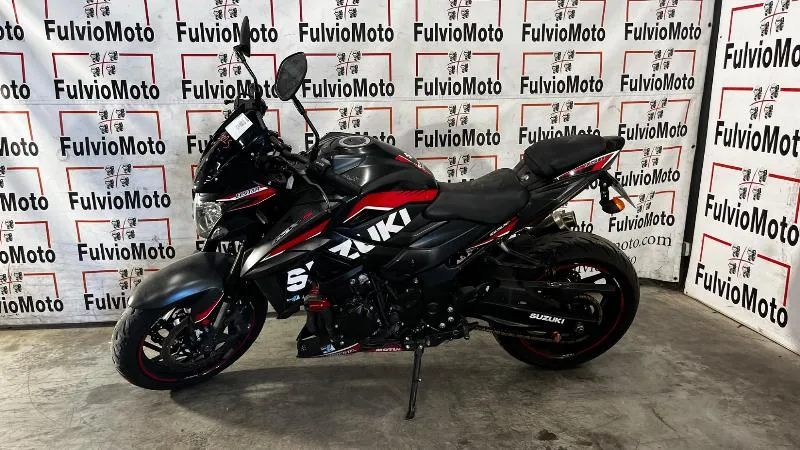 GSXS 750