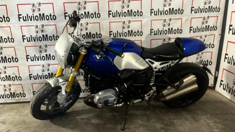 R NineT