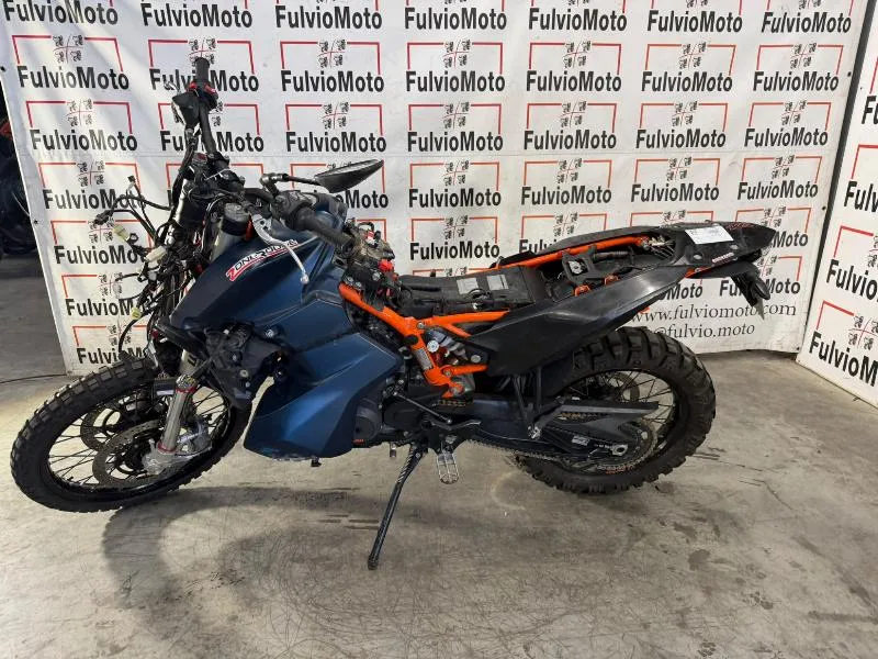 890 ADVENTURE R