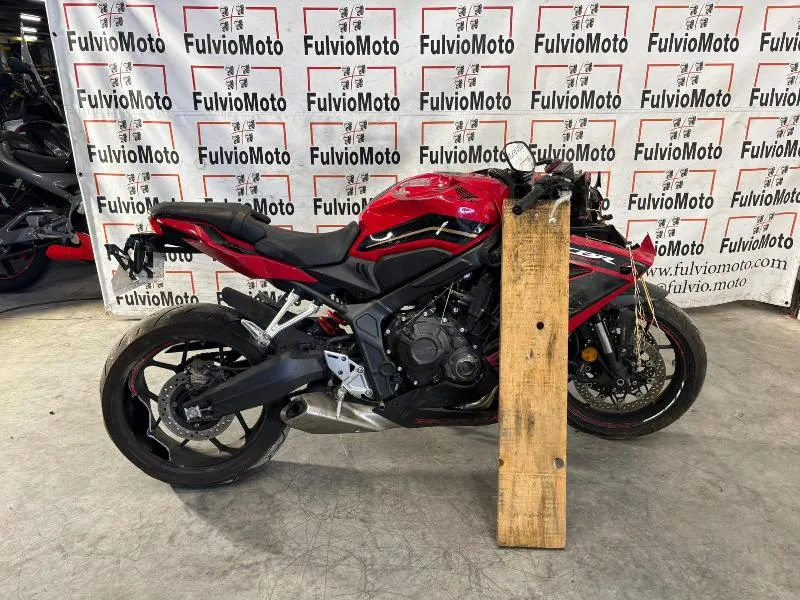 CBR 650  R