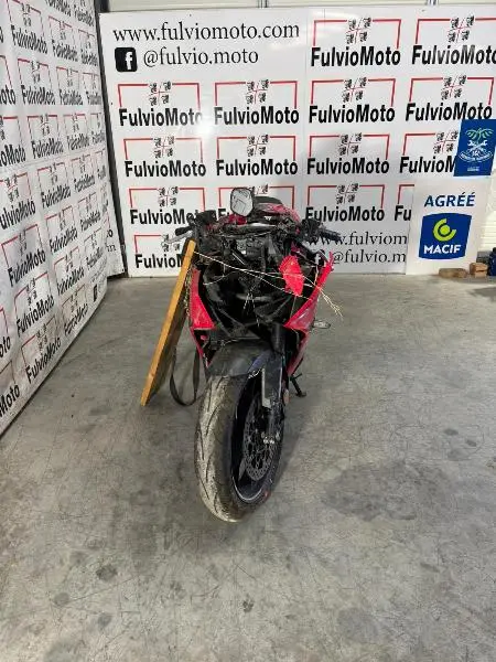 CBR 650  R