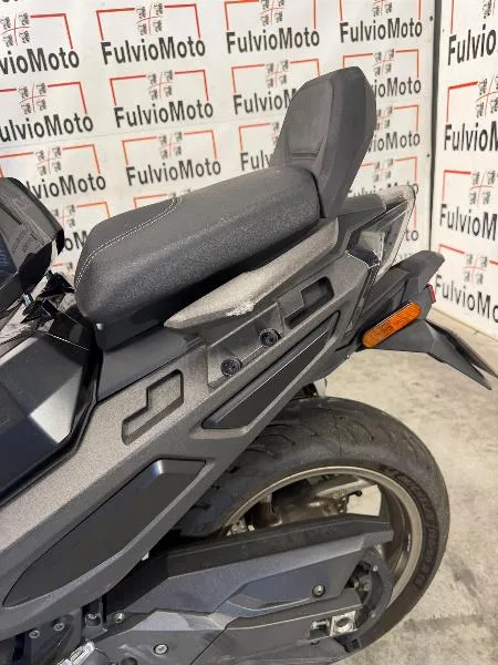CV3 550
